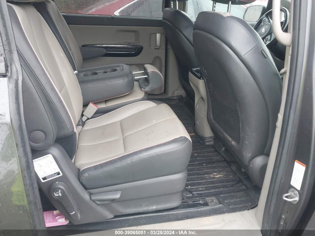 KIA SEDONA EX 2018 KNDMC5C17J6362562 Image 8