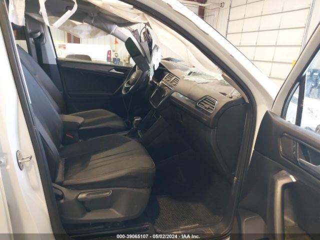 3VV3B7AX2NM008764 Volkswagen Tiguan 2.0t Se