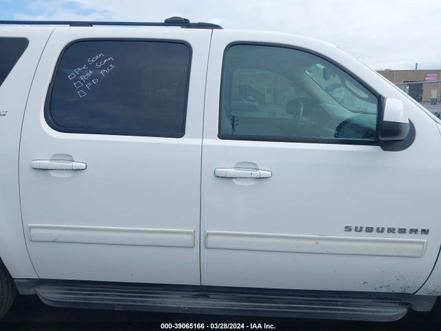 Chevrolet Suburban 1500 Lt 2014 1GNSCJE02ER108709 Image 14