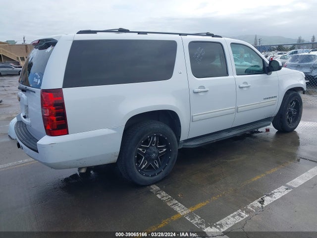 Chevrolet Suburban 1500 Lt 2014 1GNSCJE02ER108709 Image 4