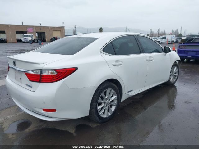 JTHBW1GG1F2089508 Lexus ES 300H