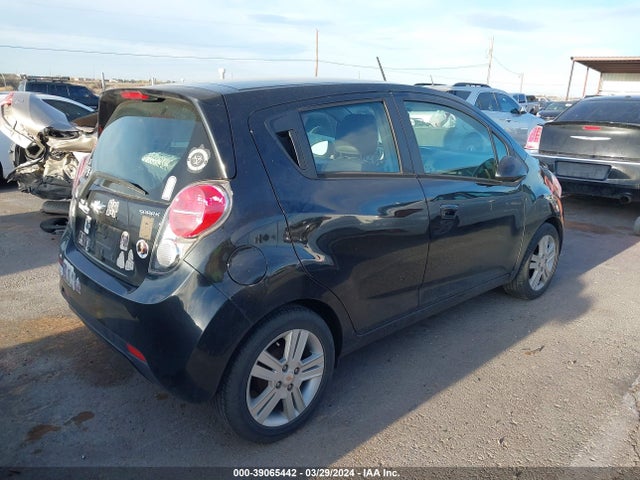 Chevrolet Spark 1lt Cvt 2015 KL8CD6S92FC794628 Image 4