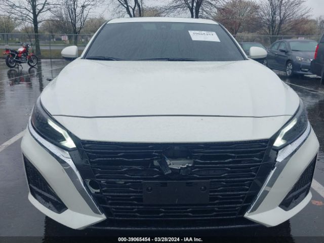 1N4BL4DW7RN347112 Nissan Altima Sv Intelligent Awd