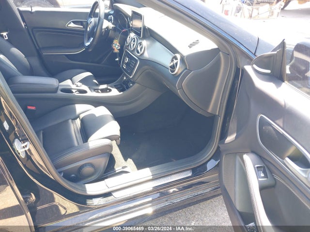 WDDSJ4EB9GN382765 Mercedes-Benz CLA 250