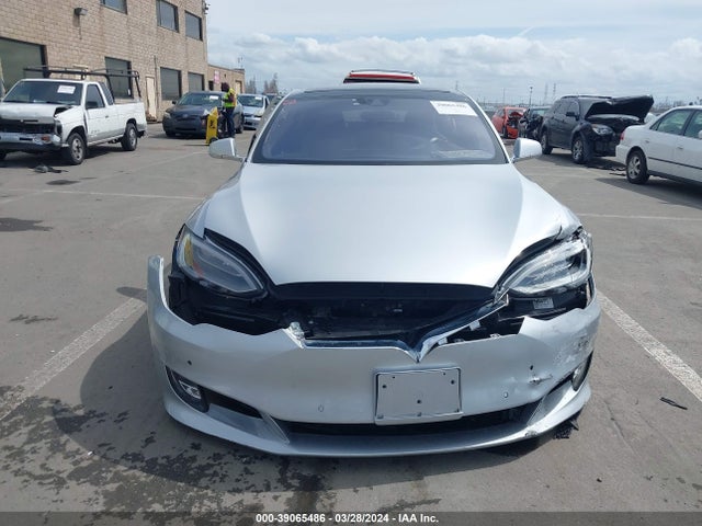 Tesla Model S 60d/70d/75d/85d/90d 2016 5YJSA1E28GF153324 Image 13