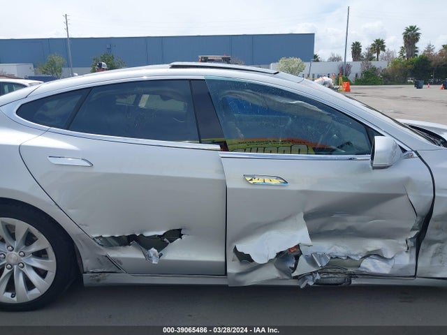 Tesla Model S 60d/70d/75d/85d/90d 2016 5YJSA1E28GF153324 Image 14