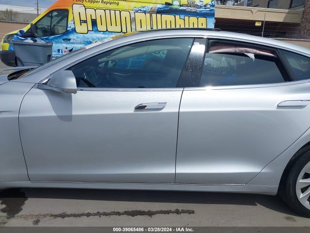 Tesla Model S 60d/70d/75d/85d/90d 2016 5YJSA1E28GF153324 Image 15