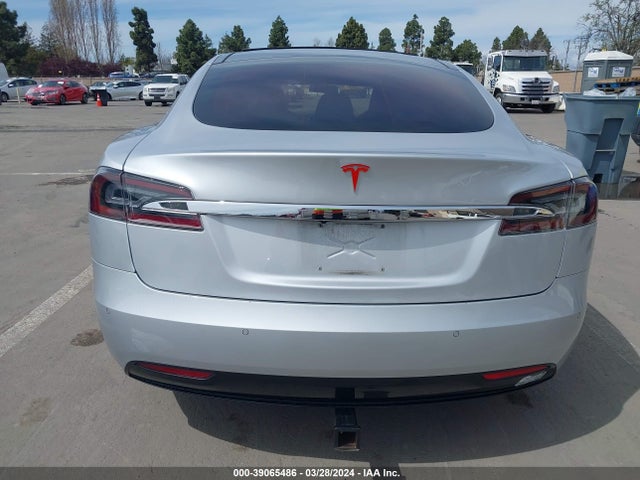 Tesla Model S 60d/70d/75d/85d/90d 2016 5YJSA1E28GF153324 Image 17
