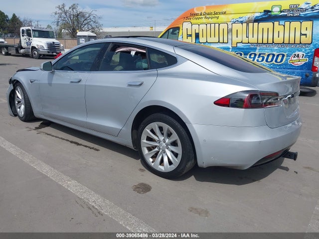 2016 TESLA MODEL S 5YJSA1E28GF153324 Photo 2