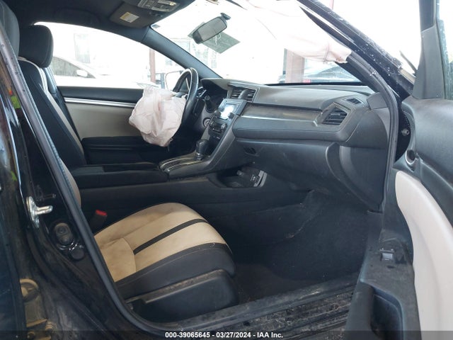 Honda Civic Sport 2018 SHHFK7H40JU415566 Image 5