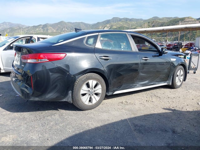 39065794 :رقم المزاد ، KNAGT4LE3H5018475 vin ، 2017 Kia Optima Hybrid مزاد بيع