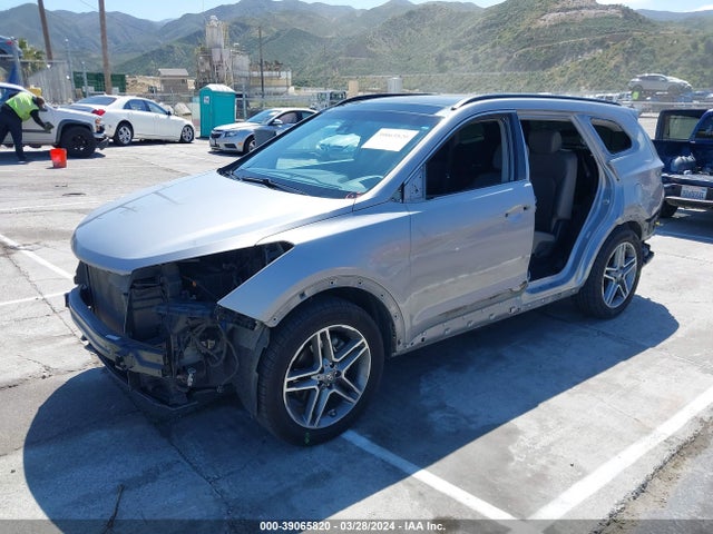 Hyundai Santa Fe Limited Ultimate 2017 KM8SR4HF8HU210232 Image 2
