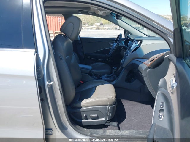 Hyundai Santa Fe Limited Ultimate 2017 KM8SR4HF8HU210232 Image 5