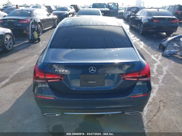 Mercedes-Benz A 220 2021 W1K3G4EB8MJ296739 Image 17