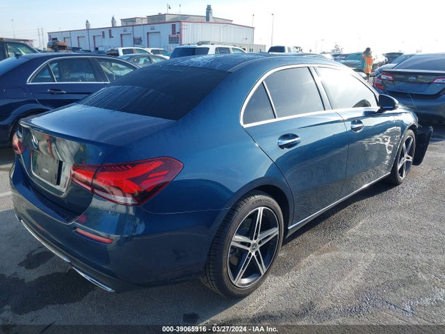 Mercedes-Benz A 220 2021 W1K3G4EB8MJ296739 Image 4