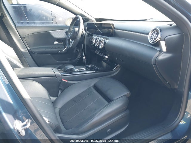 Mercedes-Benz A 220 2021 W1K3G4EB8MJ296739 Image 5