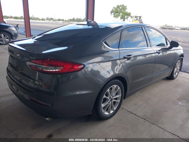 Ford FUSION SE 2019 3FA6P0HD9KR135905 Image 4