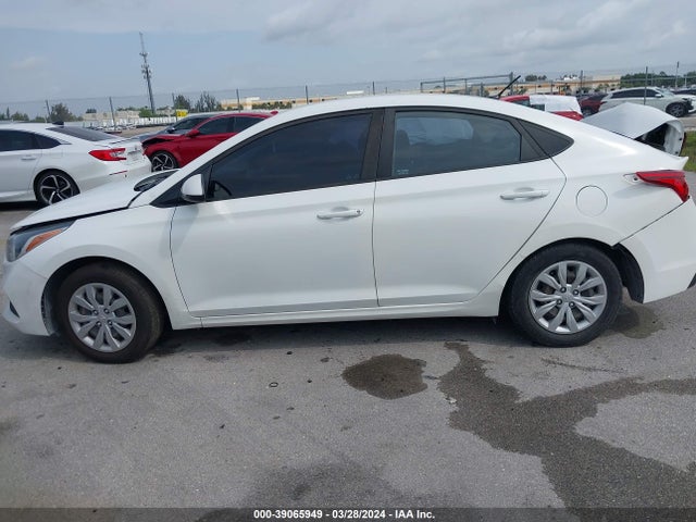 Hyundai ACCENT SE 2019 3KPC24A31KE050813 Image 14