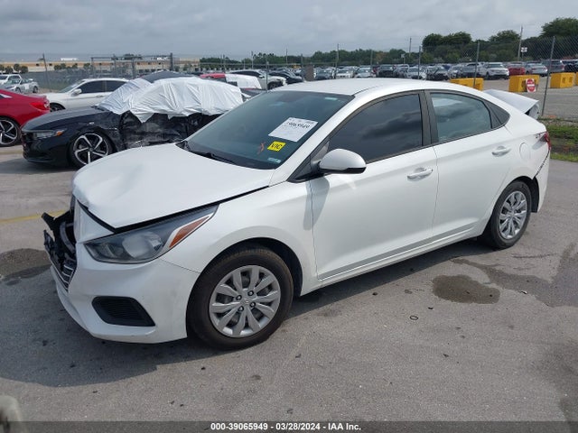 Hyundai ACCENT SE 2019 3KPC24A31KE050813 Image 2