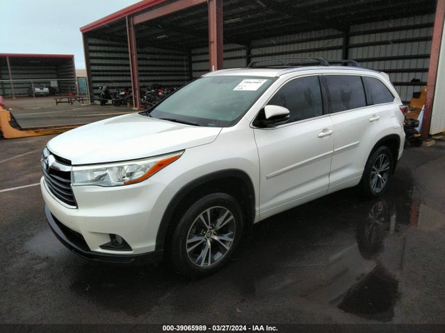 Toyota Highlander Xle V6 2016 5TDJKRFH8GS353674 Image 2