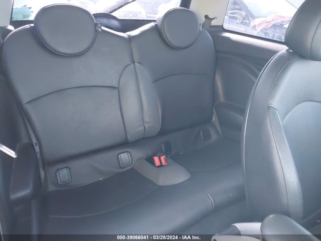 2009 MINI COOPER S WMWMF73599TW81347 Photo 7