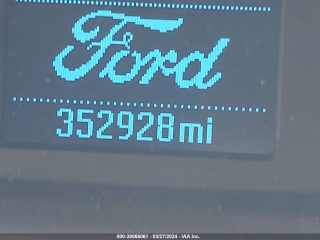 Ford Transit-250 2018 1FTYR2XG6JKB39952 Image 15