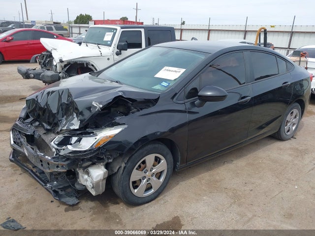 Chevrolet Cruze Ls Auto 2017 1G1BC5SM4H7108050 Image 2