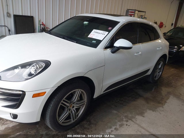 2017 PORSCHE MACAN WP1AB2A5XHLB18652 Photo 1