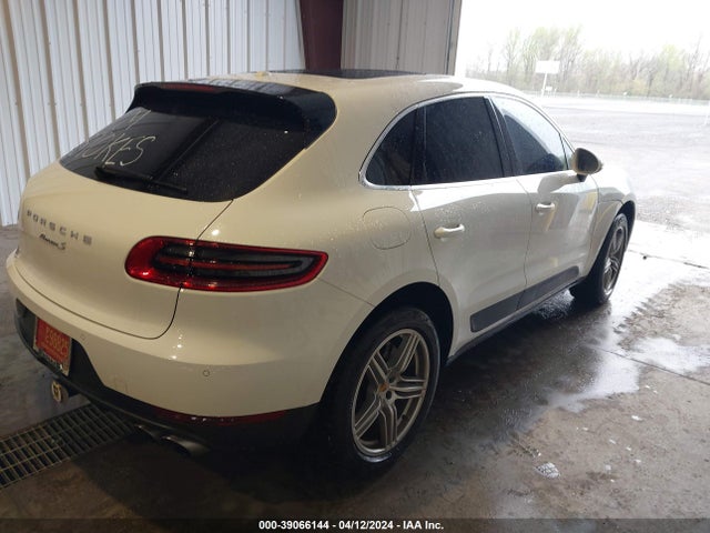 2017 PORSCHE MACAN WP1AB2A5XHLB18652 Photo 3