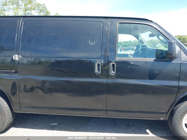 Chevrolet Express 2500 Work Van 2016 1GCWGAFFXG1157014 Image 13