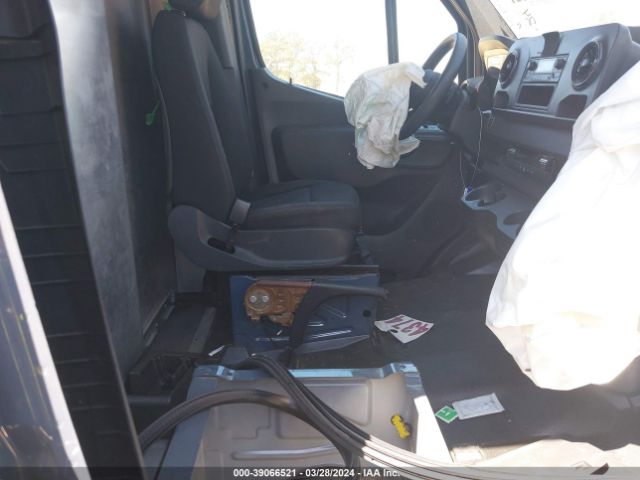 WD4PF1CD9KP138654 Mercedes-Benz Sprinter 2500 High Roof V6