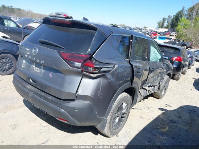 5N1AT3AA6MC711304 Nissan Rogue S Fwd