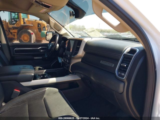 1C6RREDT6LN320422 RAM 1500 Laramie Quad Cab 4x2 6'4 Box