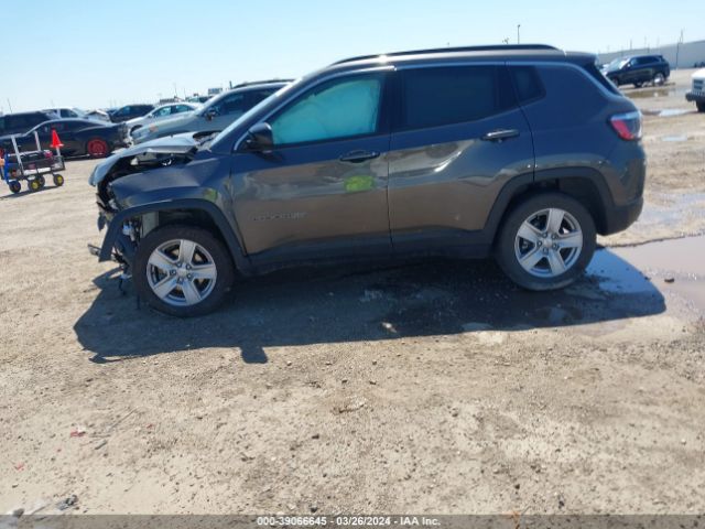 3C4NJCBB2NT225680 Jeep Compass Latitude Fwd