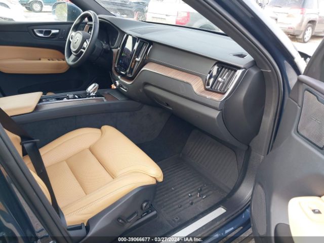 YV4L12DL0N1981374 Volvo Xc60 B5 Inscription