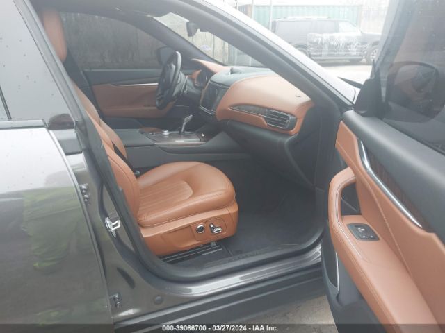 ZN661XUA2MX359655 Maserati Levante