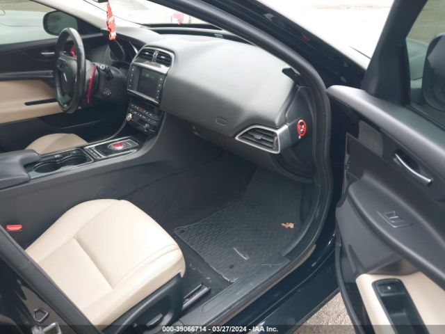 SAJAS4BN2HA977906 Jaguar Xe 20d