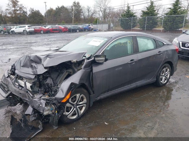 Honda Civic Lx 2018 2HGFC2F51JH550662 Image 2