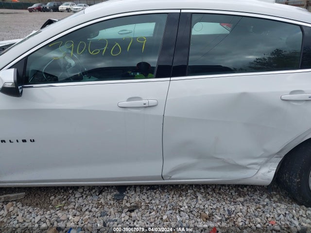 Chevrolet MALIBU LT 2018 1G1ZD5ST6JF251354 Image 14