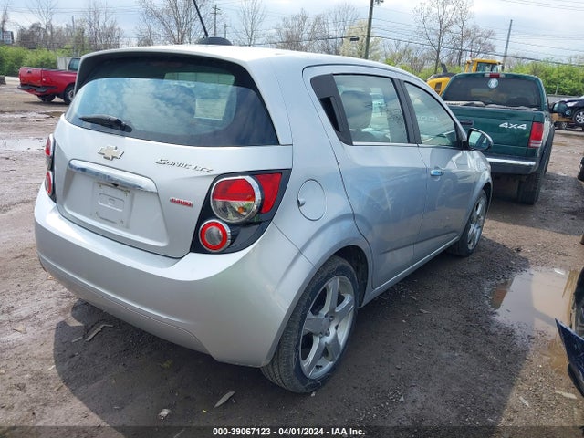 Chevrolet Sonic Ltz Auto 2015 1G1JE6SB8F4144123 Image 4