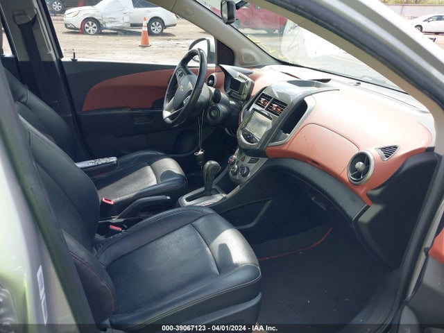 Chevrolet Sonic Ltz Auto 2015 1G1JE6SB8F4144123 Image 5