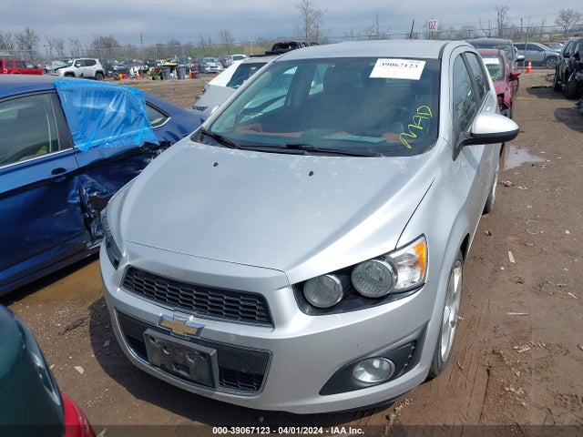 Chevrolet Sonic Ltz Auto 2015 1G1JE6SB8F4144123 Image 6