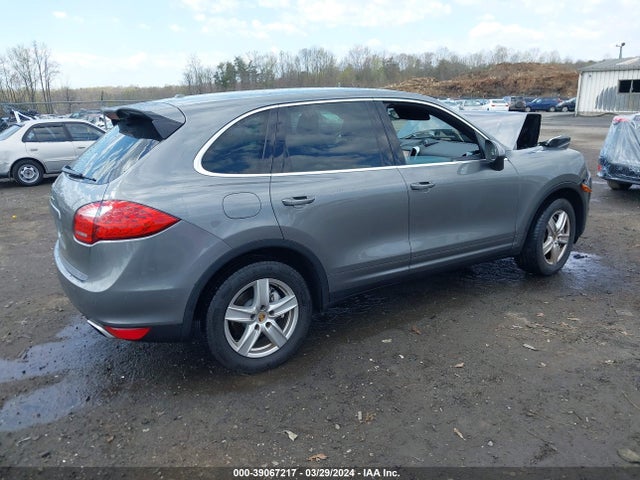 2014 PORSCHE CAYENNE WP1AA2A22ELA95940 Photo 3