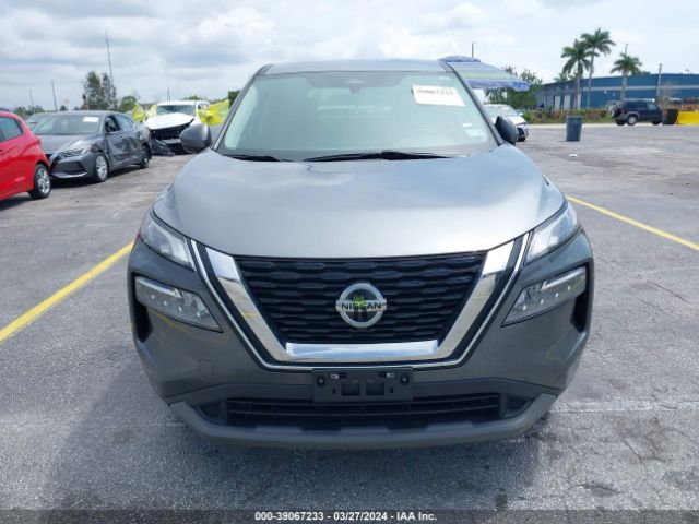 5N1AT3BB4MC689830 Nissan Rogue Sv Intelligent Awd