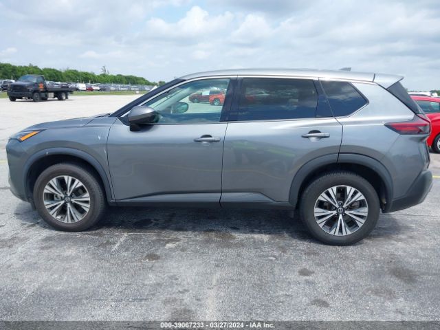 5N1AT3BB4MC689830 Nissan Rogue Sv Intelligent Awd