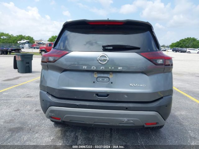 5N1AT3BB4MC689830 Nissan Rogue Sv Intelligent Awd
