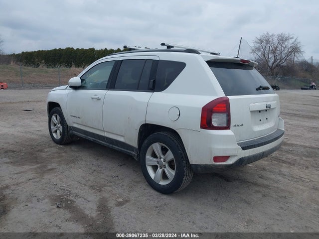 Jeep Compass Latitude 2015 1C4NJDEB3FD207598 Image 3