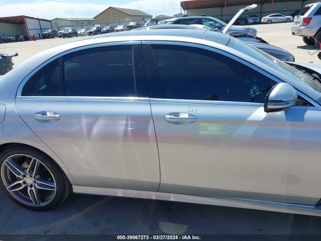 39067273 :رقم المزاد ، WDDZF4JB7HA204027 vin ، 2017 Mercedes-benz E 300 مزاد بيع