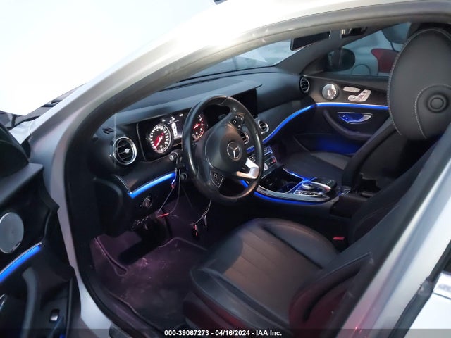 39067273 :رقم المزاد ، WDDZF4JB7HA204027 vin ، 2017 Mercedes-benz E 300 مزاد بيع