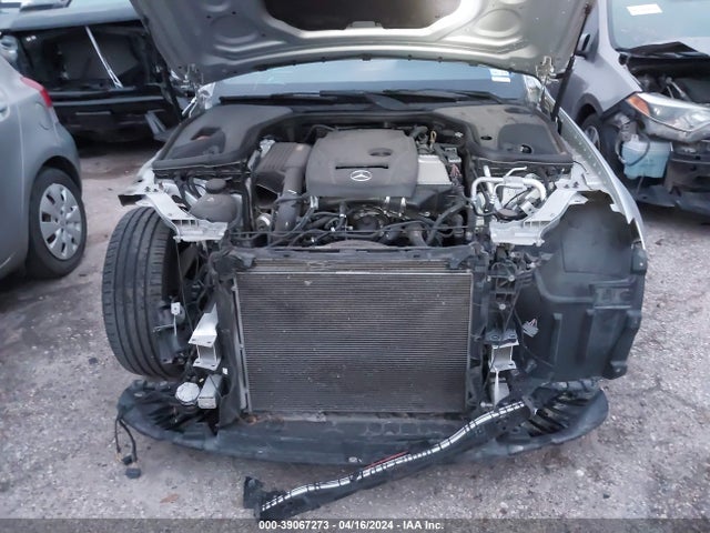 39067273 :رقم المزاد ، WDDZF4JB7HA204027 vin ، 2017 Mercedes-benz E 300 مزاد بيع